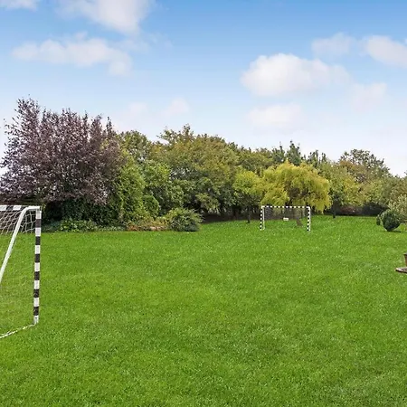 Nyaraló 3 Bedroom Cozy In Tranekær