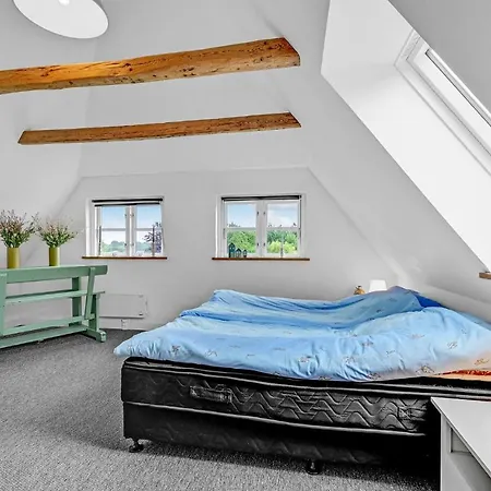 3 Bedroom Cozy In Nyaraló *