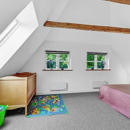 Nyaraló 3 Bedroom Cozy In Tranekær