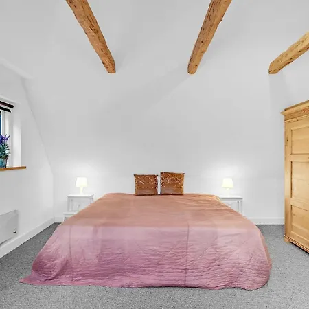 Nyaraló 3 Bedroom Cozy In