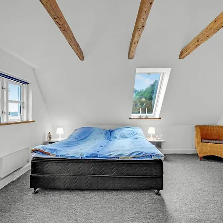 Nyaraló 3 Bedroom Cozy In Tranekær